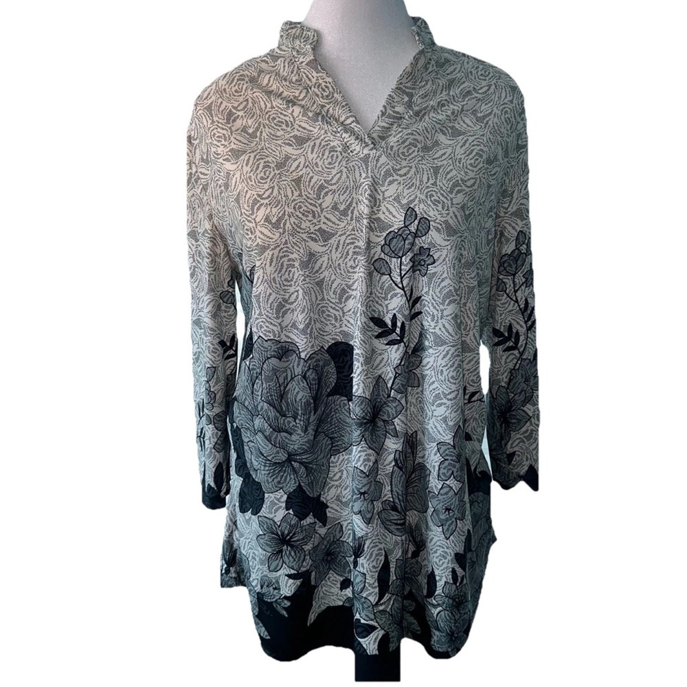 Baishenggt Women’s Black & White Floral 3/4 Sleeve Shirt – Size Large